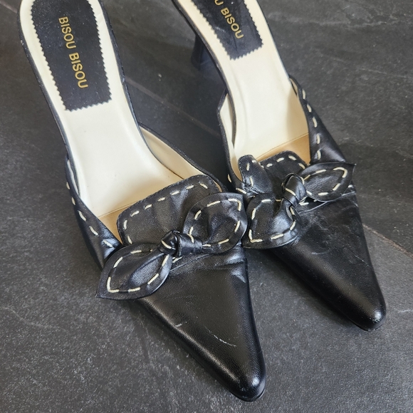 Bisou Bisou Black Heels with Elegant Ruched Design - Picture 1 of 6